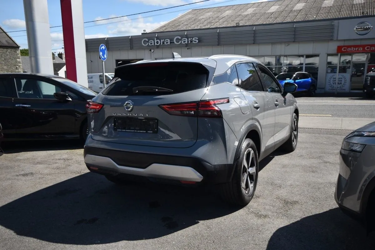 Nissan QASHQAI Automatic. SV Premium/n-connecta. - Image 4