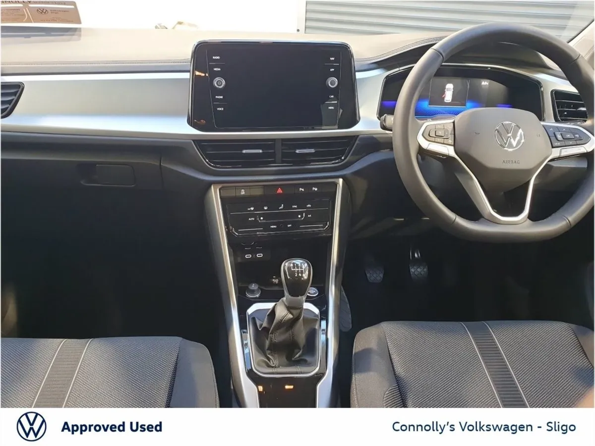Volkswagen T-Roc Edition 75 2.0tdi 116HP - Image 2