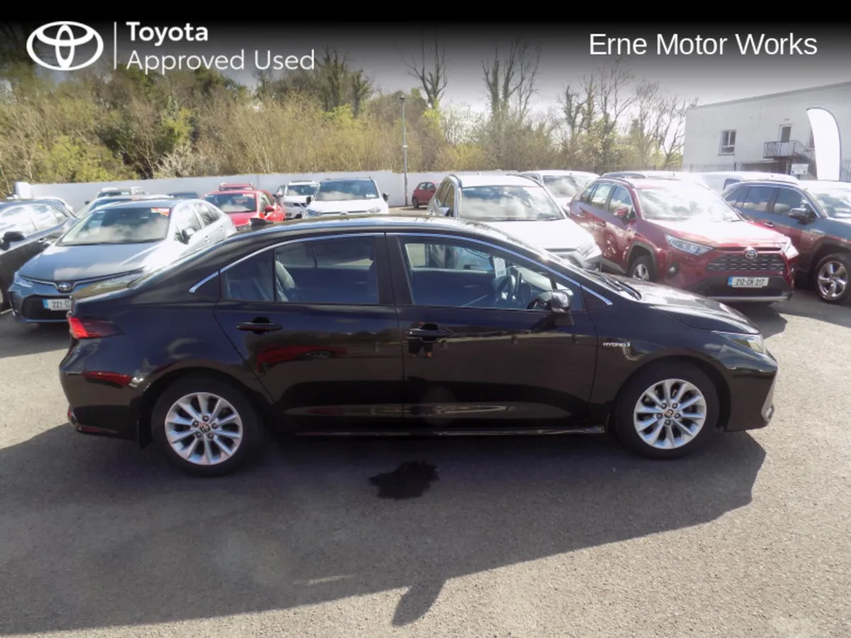 Toyota Corolla COROLLA HYB LUNA SALOON - Image 3