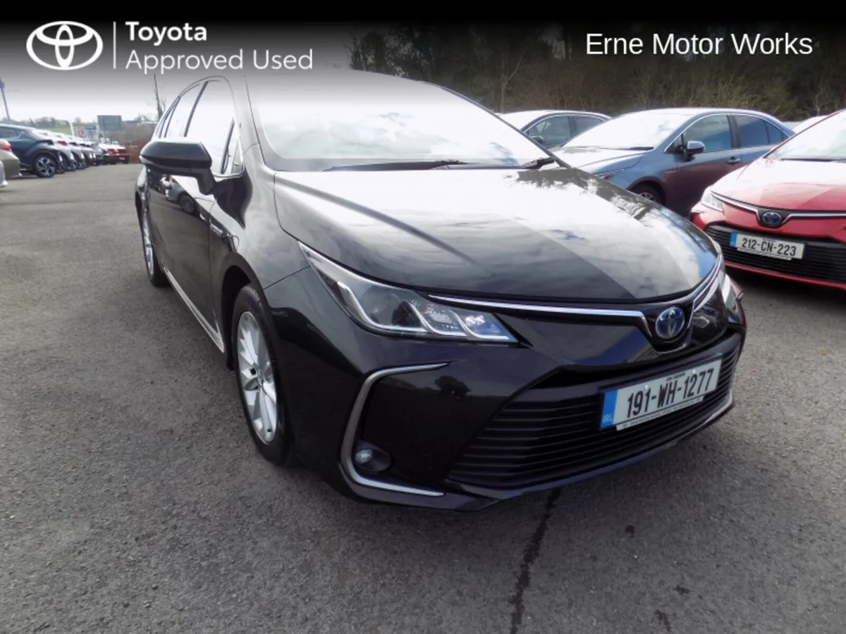 Toyota Corolla COROLLA HYBRID LUNA SAL - Image 1