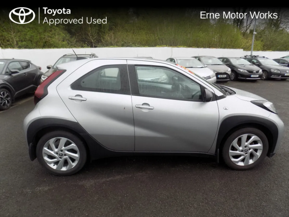 Toyota Aygo X AYGO X 1.0 PULSE - Image 2