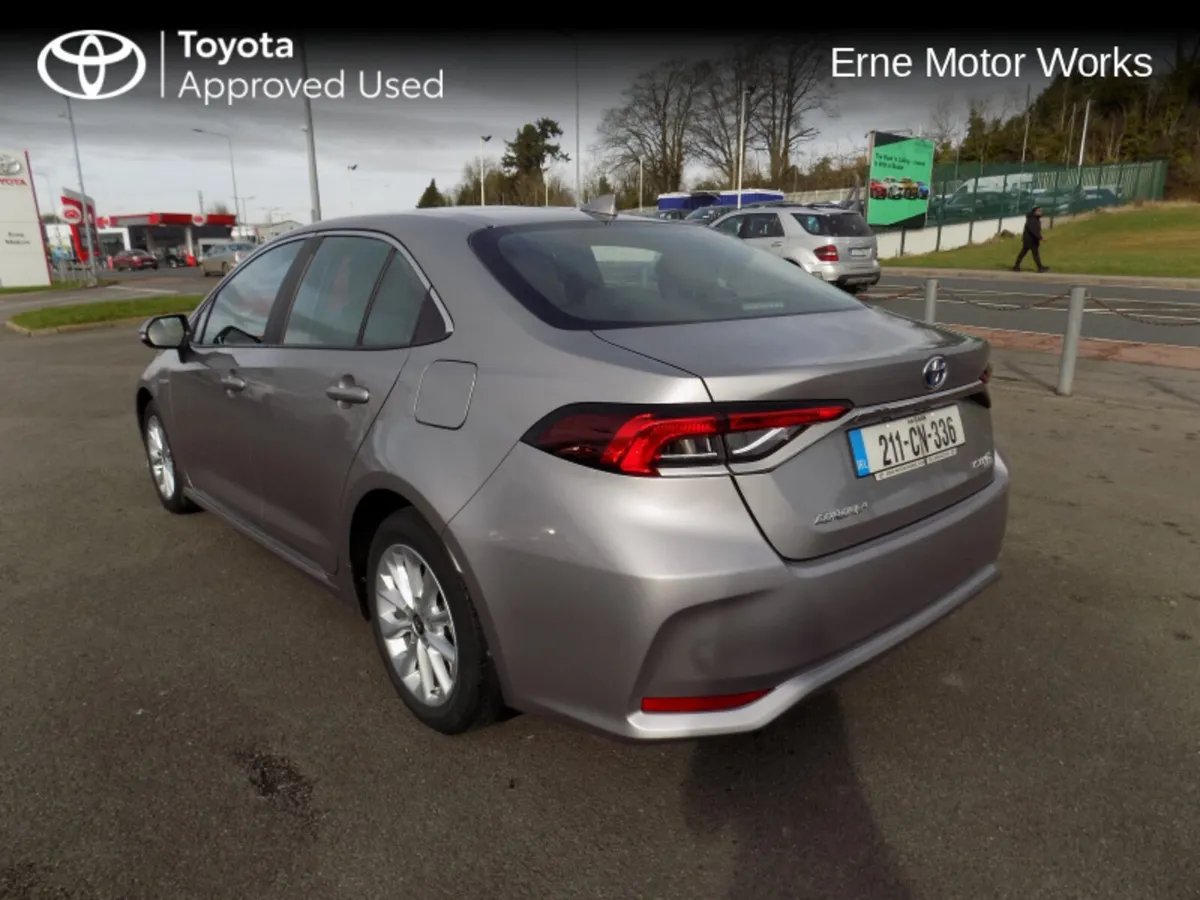 Toyota Corolla COROLLA HYB LUNA SALOON - Image 2