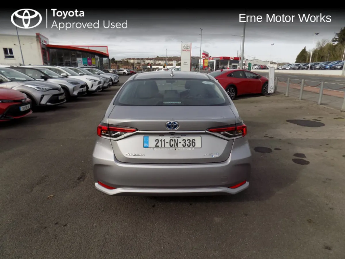 Toyota Corolla COROLLA HYB LUNA SALOON - Image 3