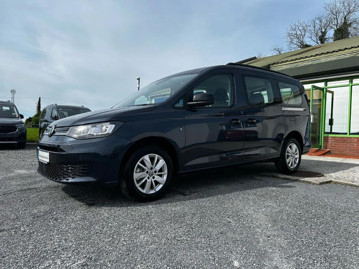 251 Taxi WAV VW Caddy Maxi Life - Image 3