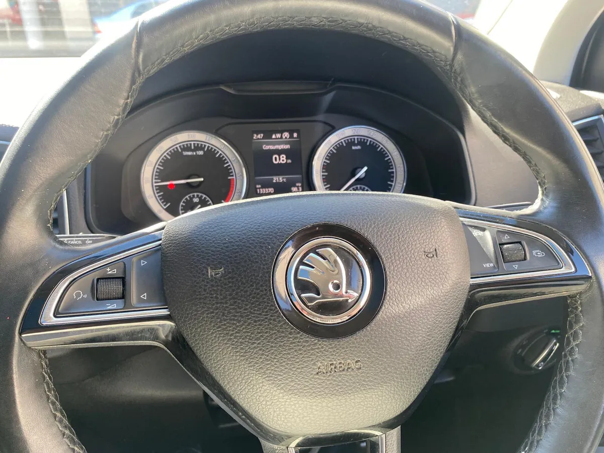 Skoda Karoq 2019 - Image 3