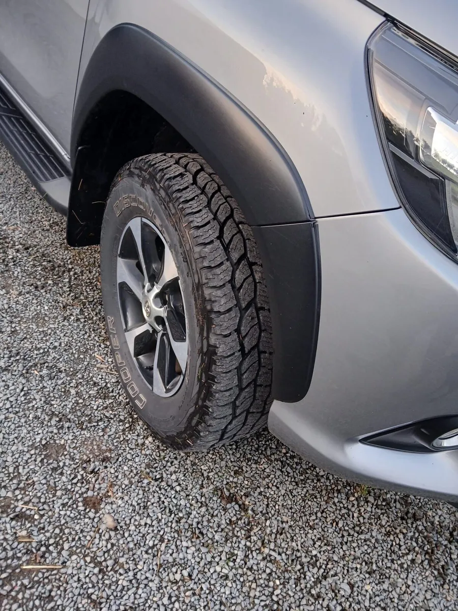 Toyota Hilux - Image 3