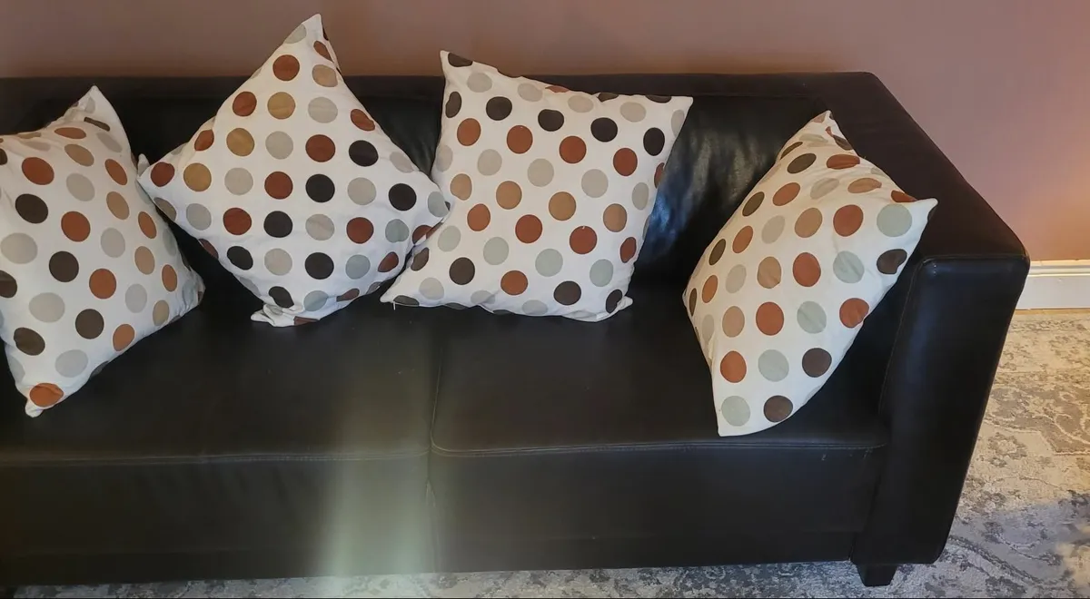 Leather couch - Image 2