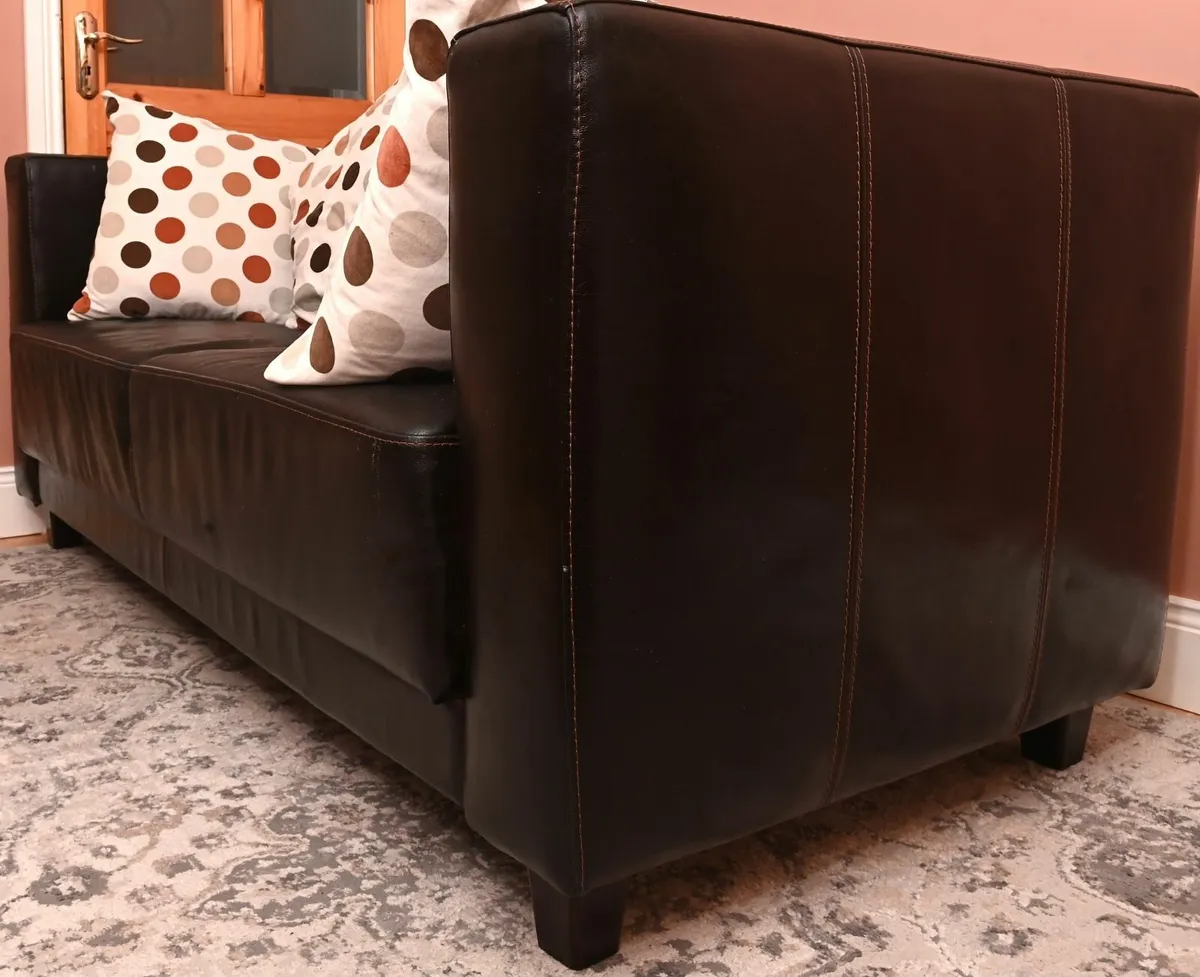 Leather couch - Image 3