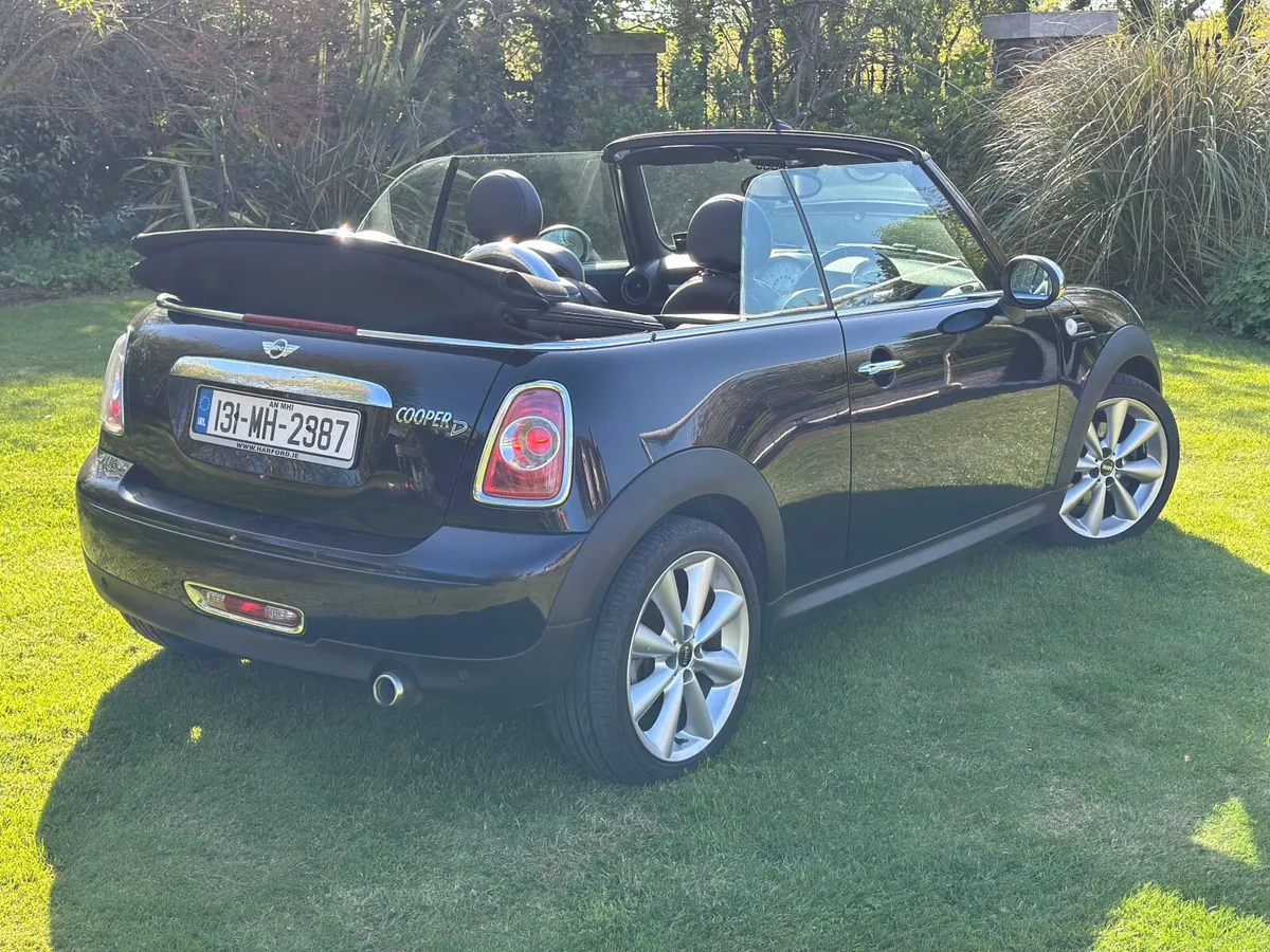131 Mini Cooper Convertible with leather - Image 2