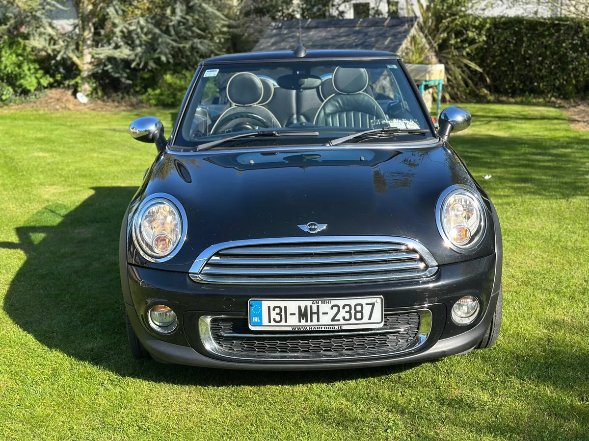 131 Mini Cooper Convertible with leather - Image 3