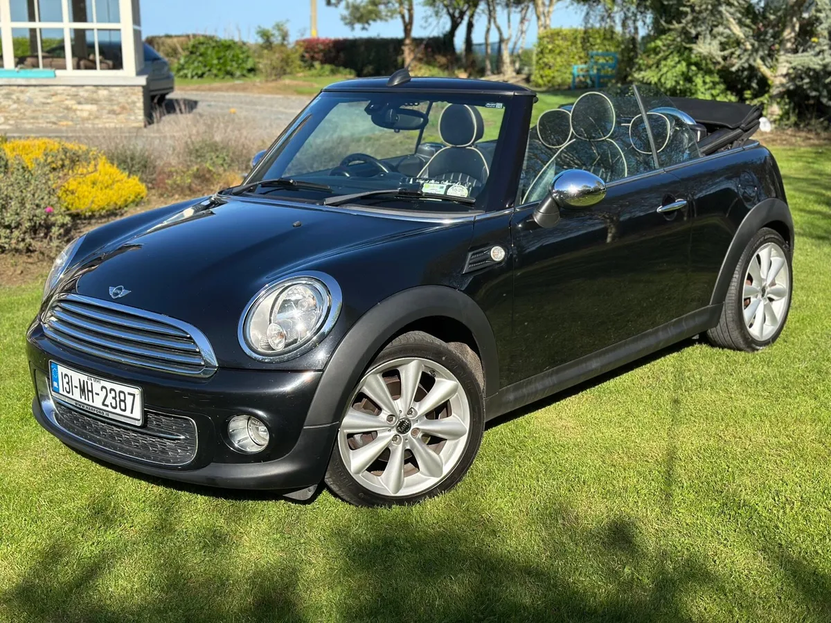 131 Mini Cooper Convertible with leather - Image 4