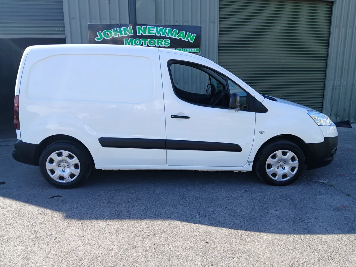 Peugeot Partner 2015 low mileage - Image 2