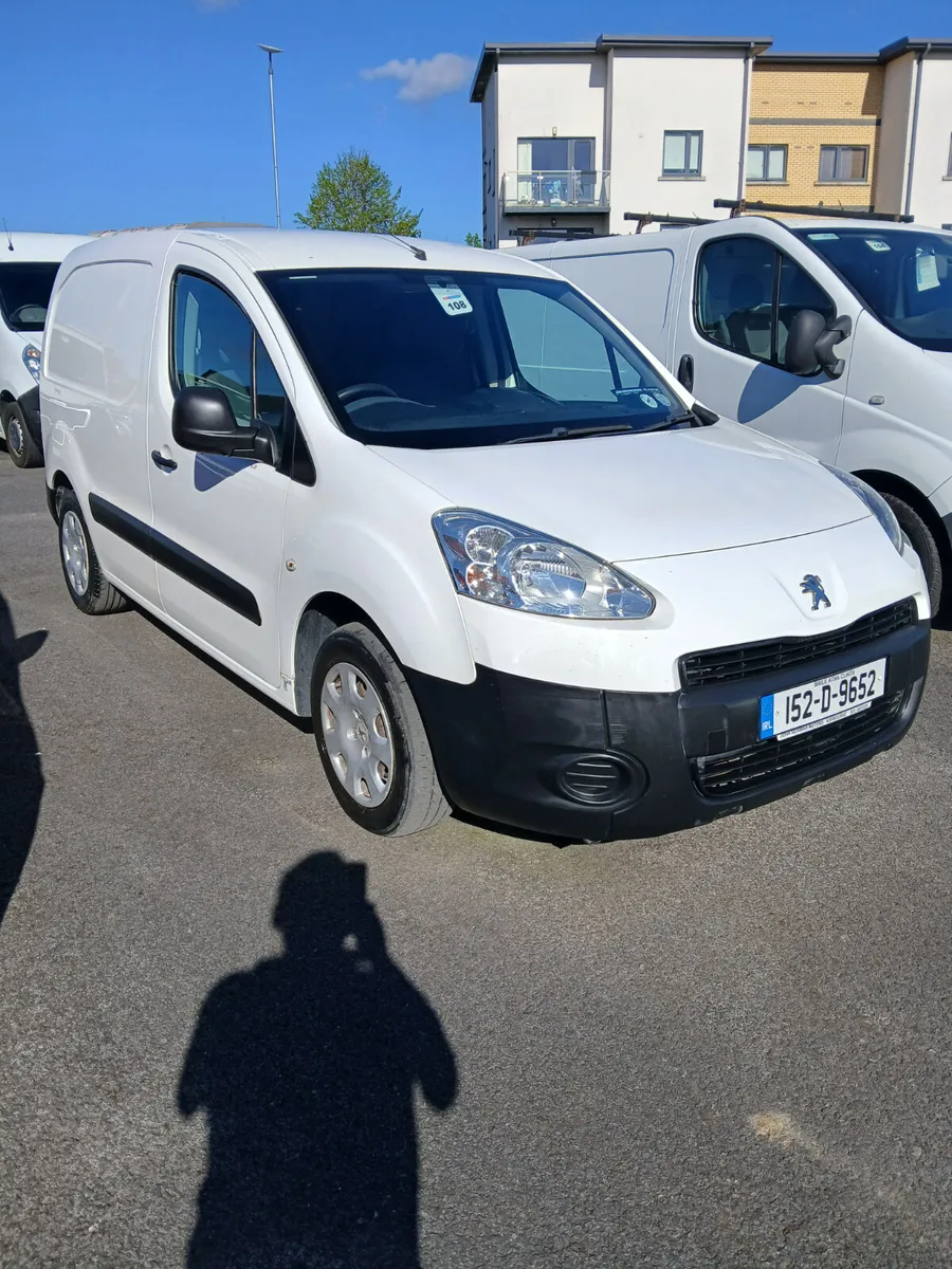 Peugeot Partner 2015 low mileage - Image 3