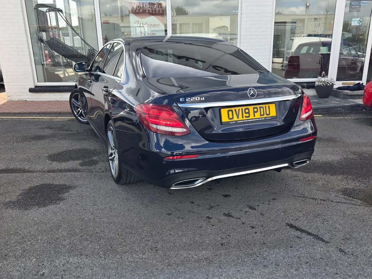 Mercedes-Benz E-Class 2019 - Image 2