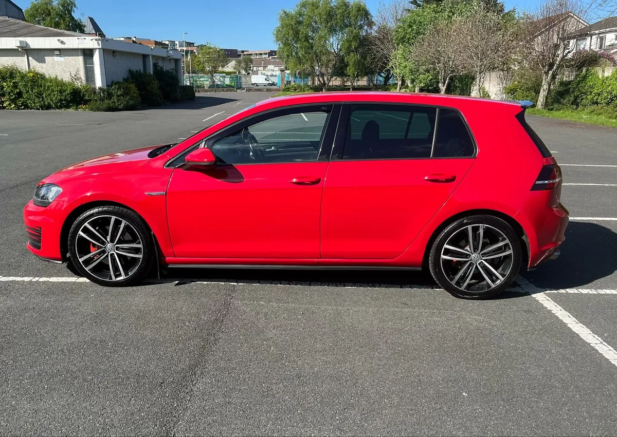 2015 Golf GTD - Image 1