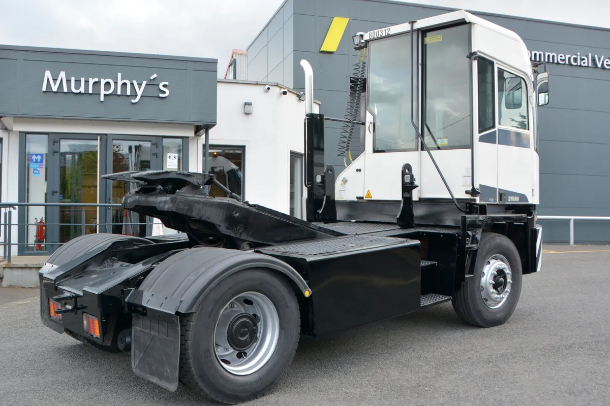 Kalmar TT612 Yard Shunter - Image 2