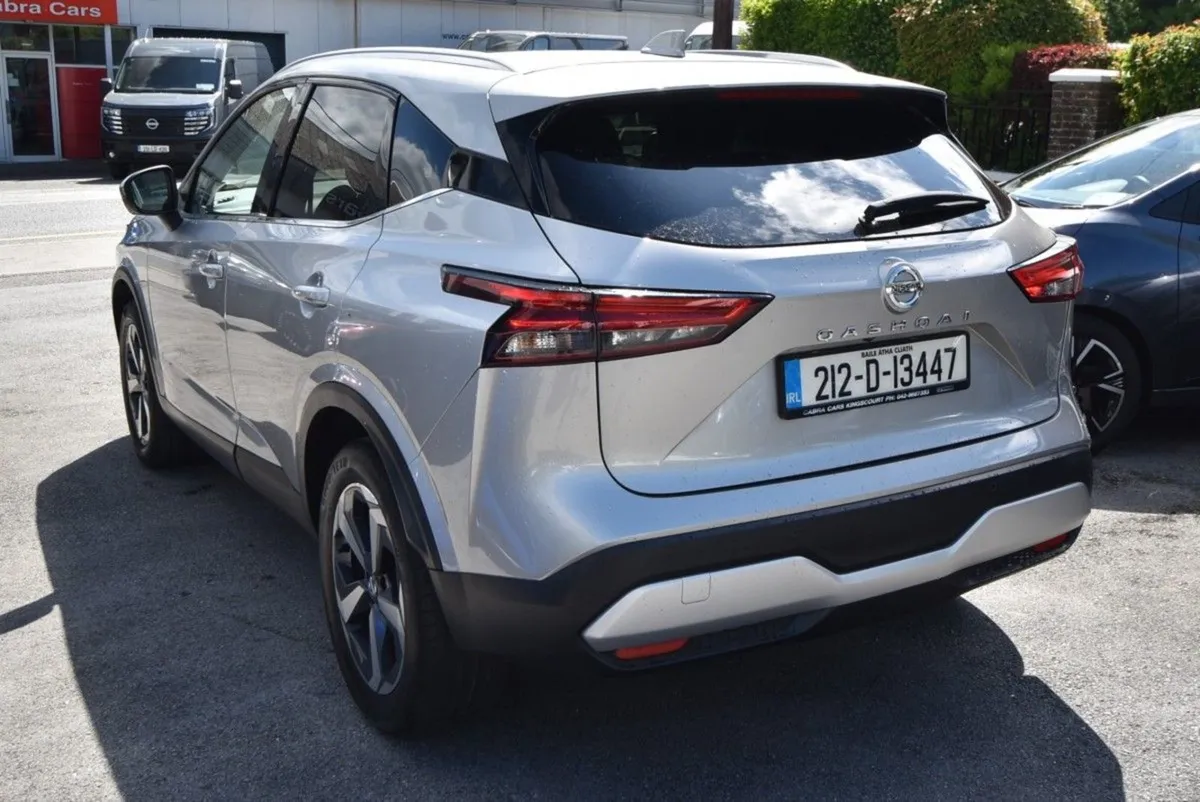 Nissan QASHQAI 1.3 Mild Hybrid SV Premium - Image 3