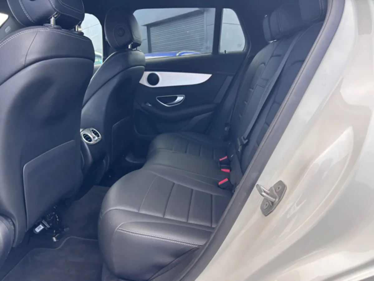 MERCEDES-BENZ EQC 400 SPORT 4MATIC 80KwH BATTERY - Image 4