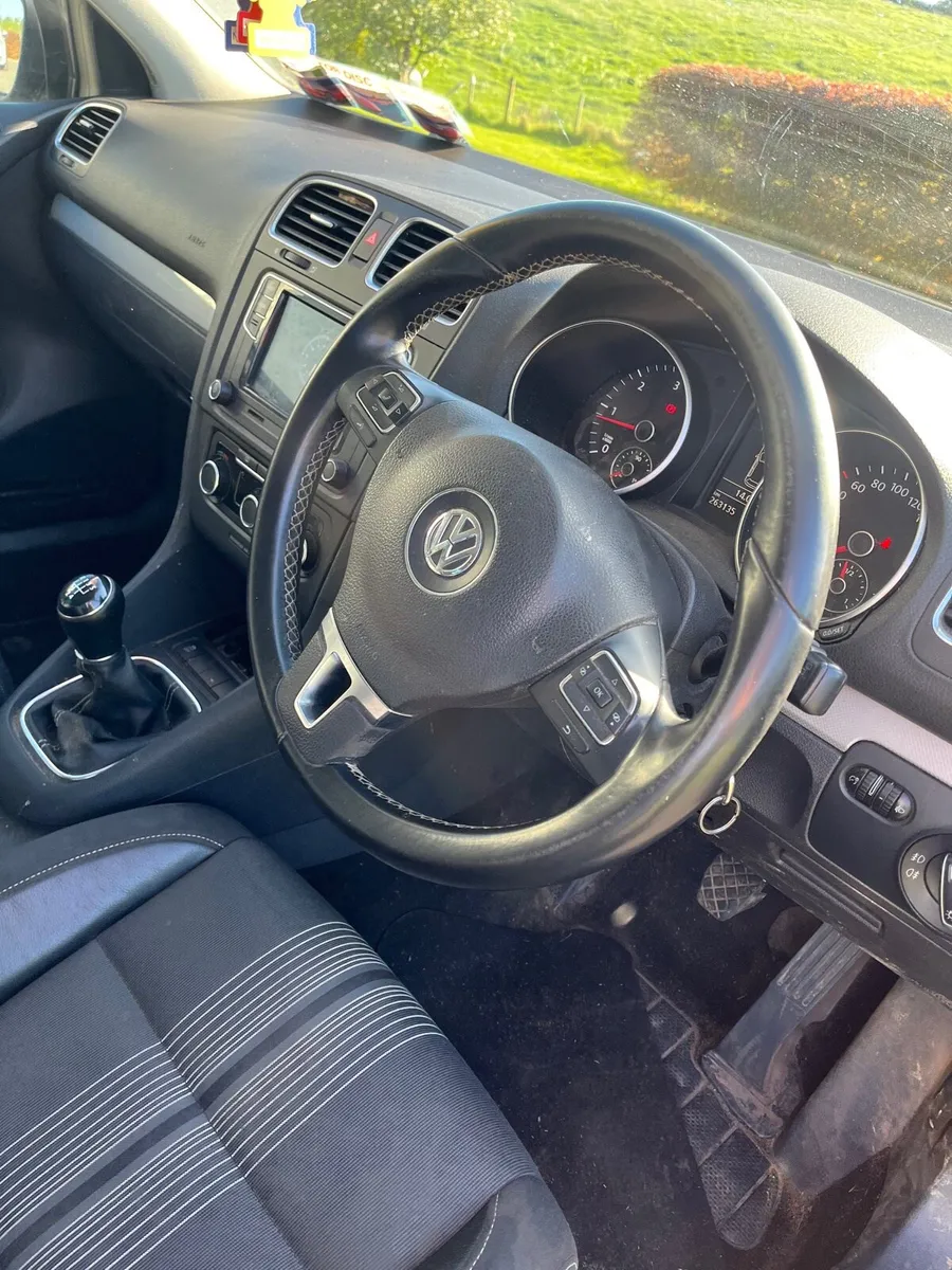 Volkswagen Golf - Image 4