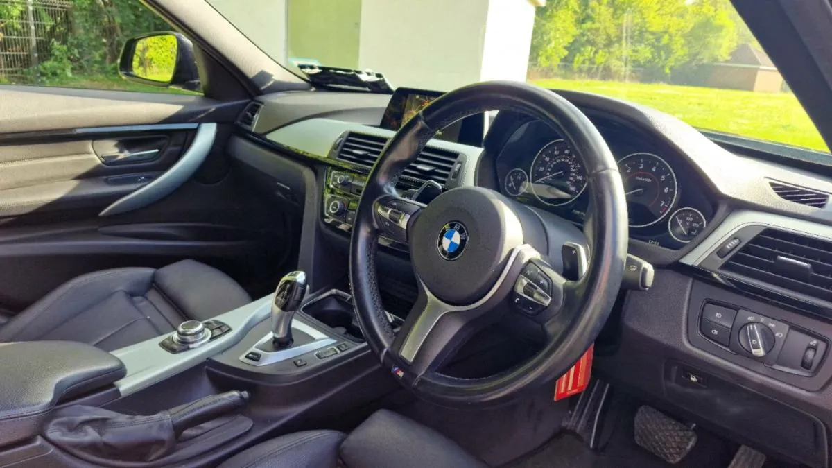 BMW 330e M Sport 11/26 NCT - Image 4