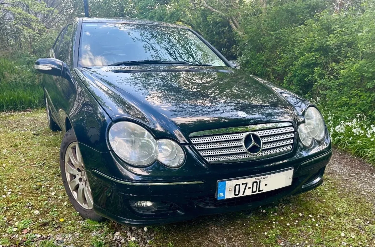 Mercedes-Benz C-Class 2007 - Image 1