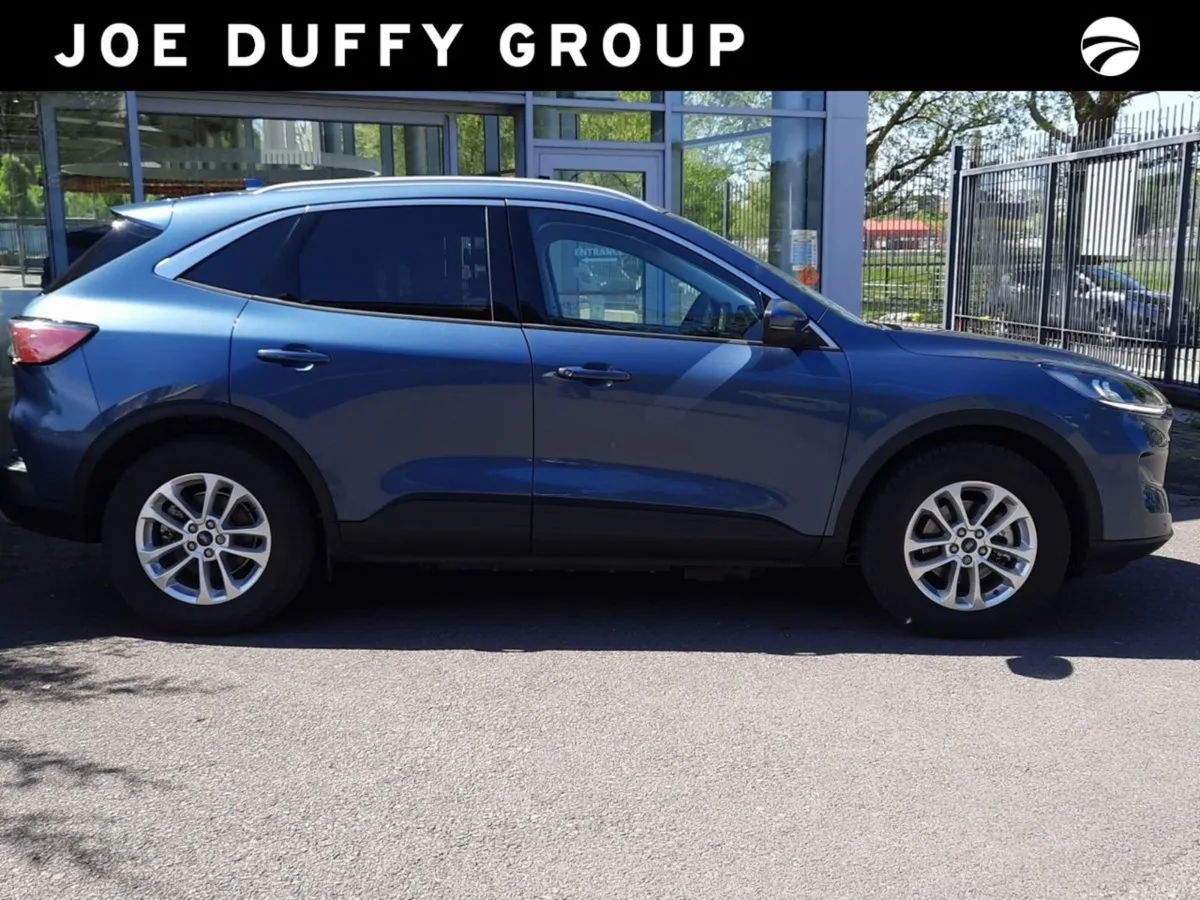 Ford Kuga 2.5 Duratec 190PS Fhev Titanium Auto - Image 4