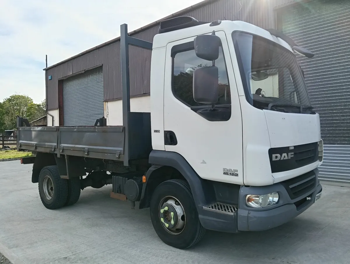 DAF Tipper (Manual Gearbox) - Image 1