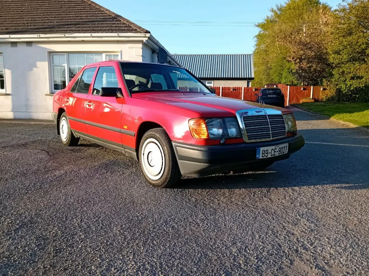 Mercedes E200 may px - Image 1