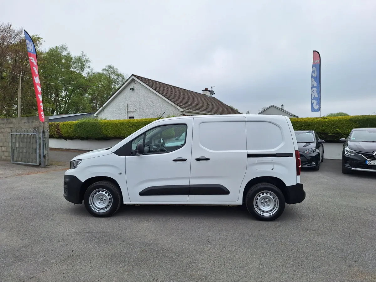 Peugeot Partner 1.5 HDI 3 Seats *High Spec - Image 4