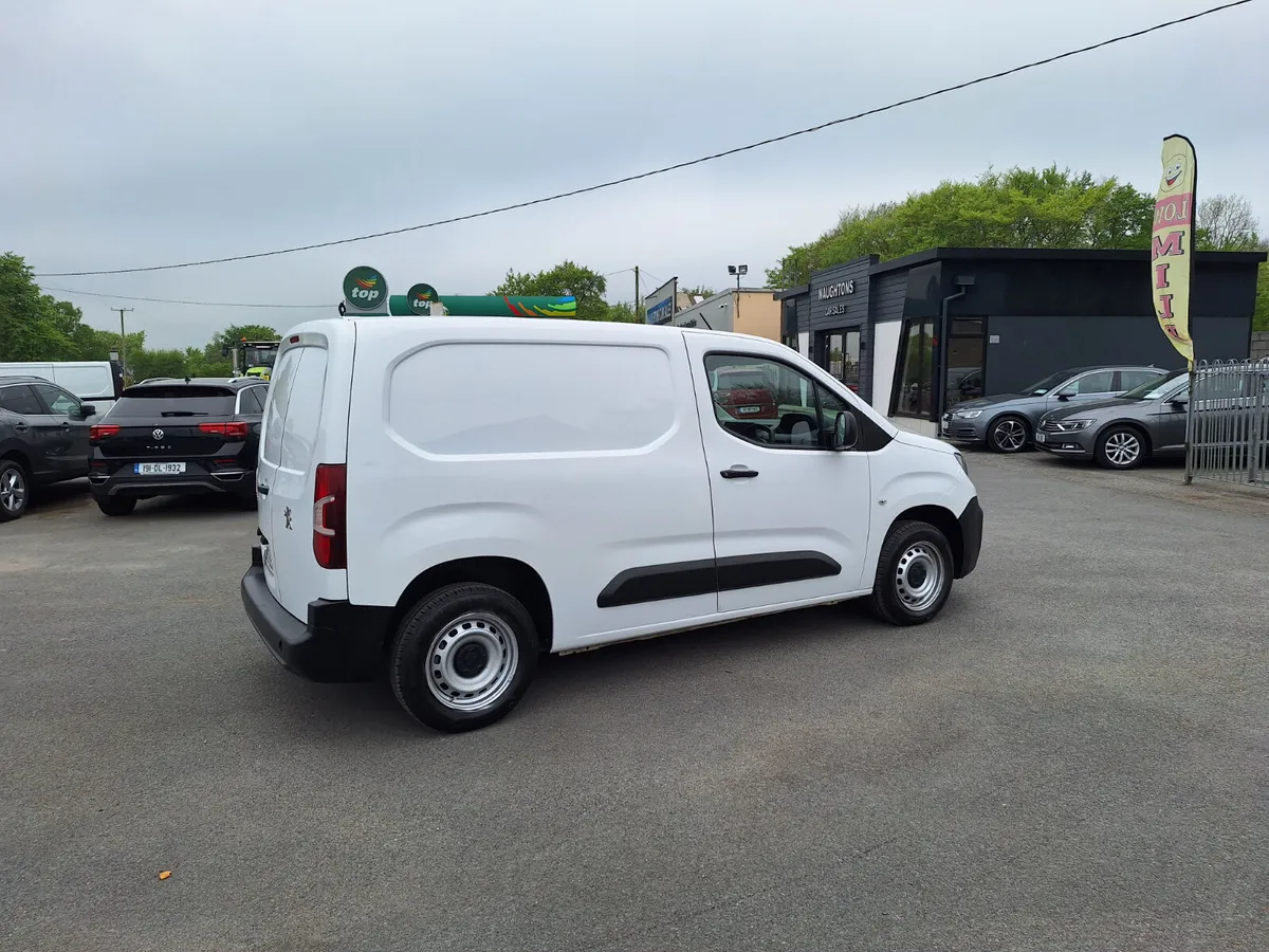 Peugeot Partner 1.5 HDI 3 Seats *High Spec - Image 3