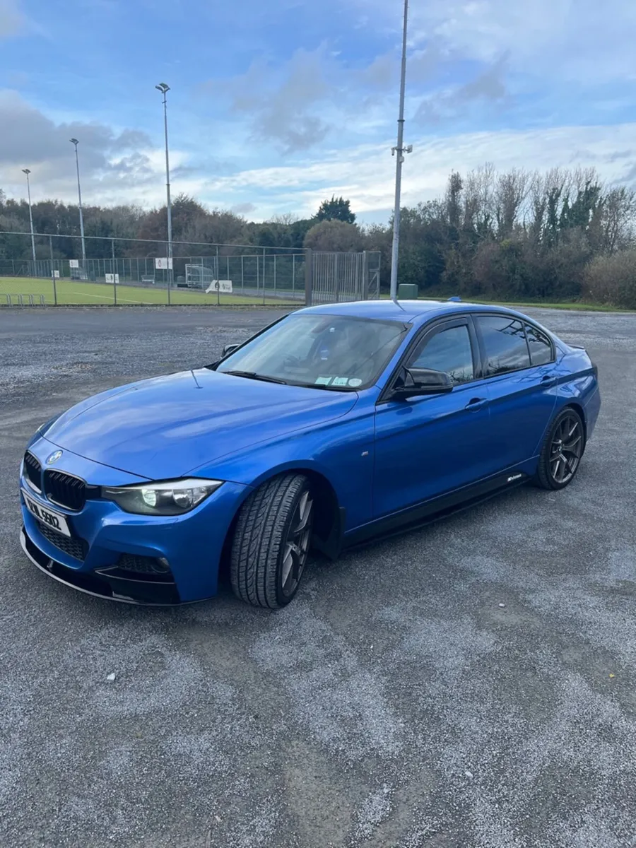 BMW 3-Series 2012 - Image 3