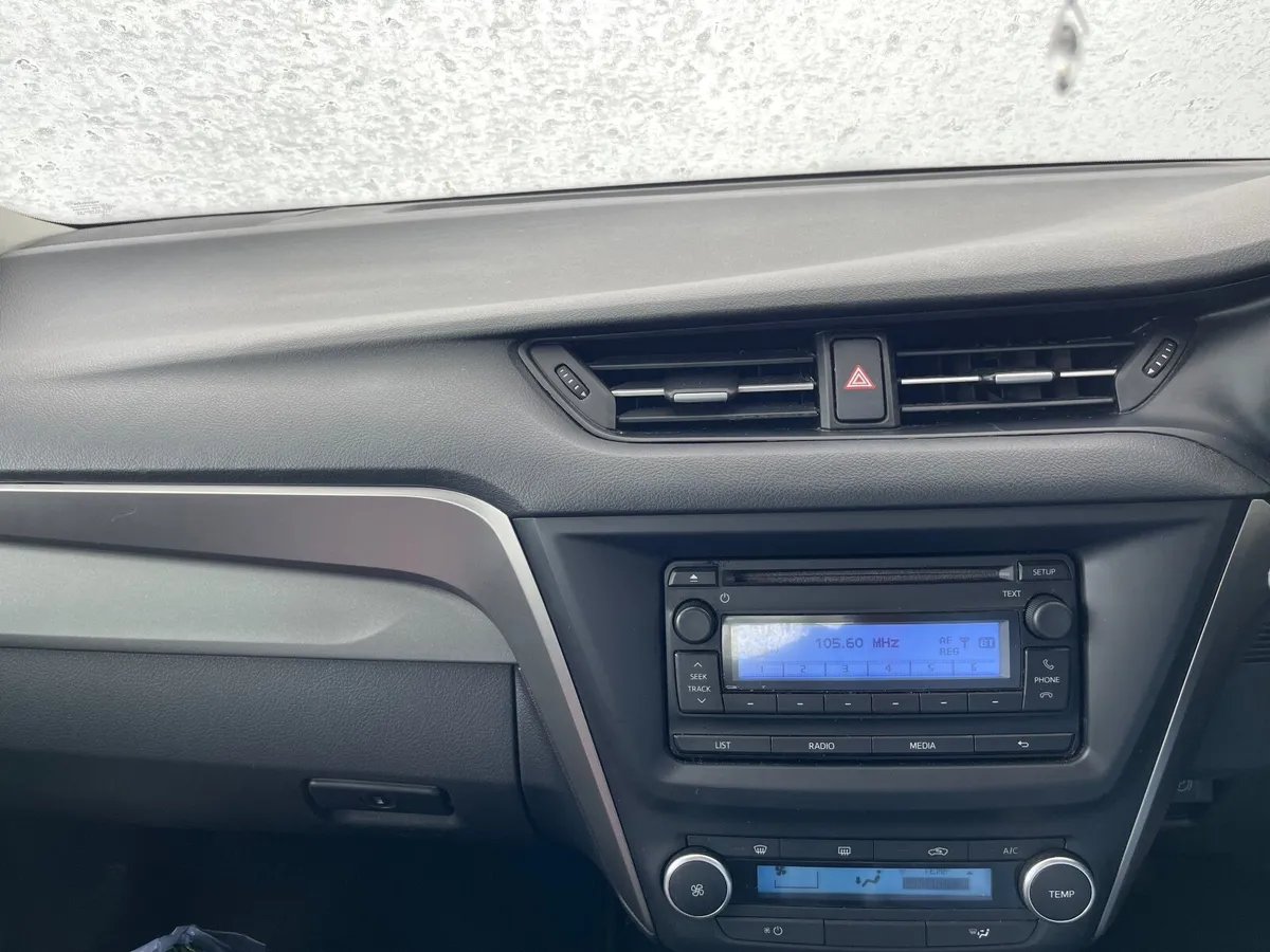 Toyota Avensis 2015 - Image 4