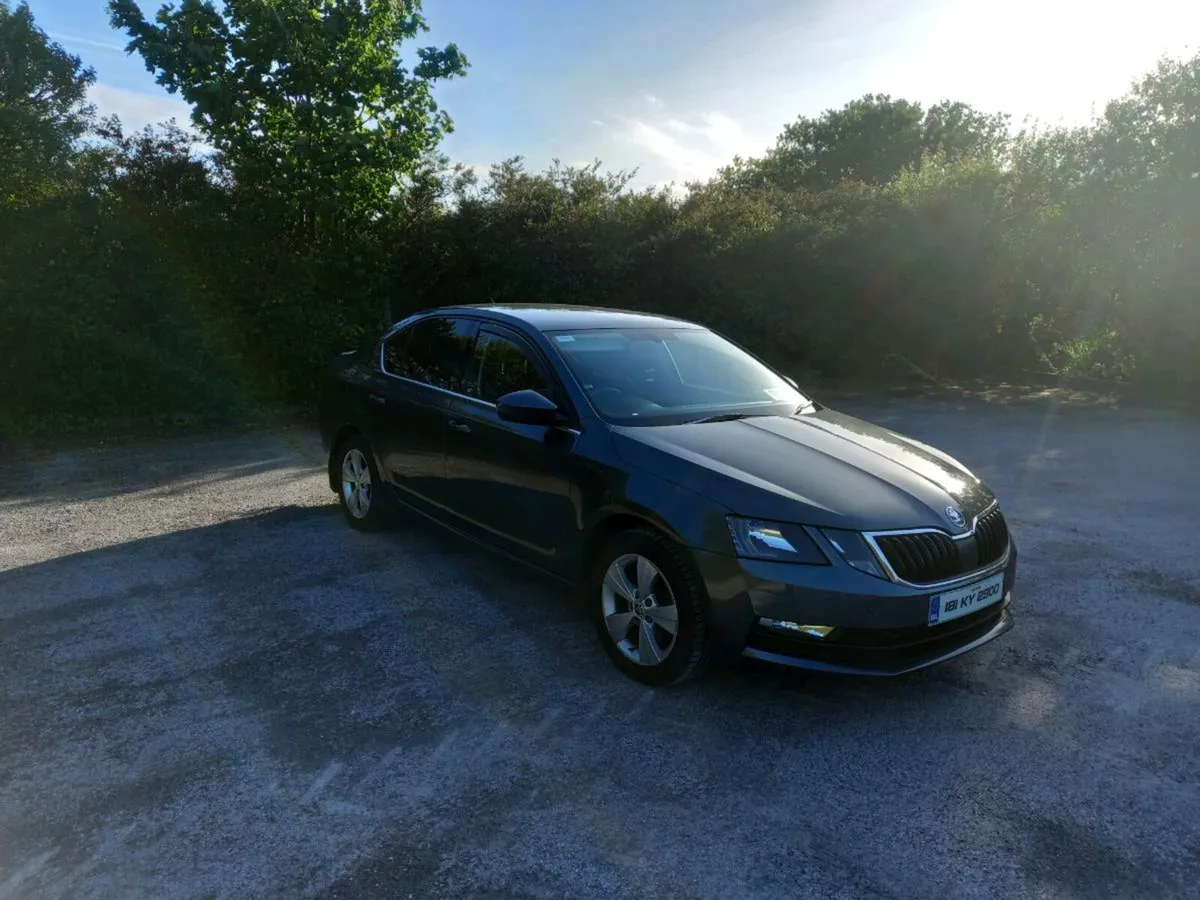 Car - Image 3