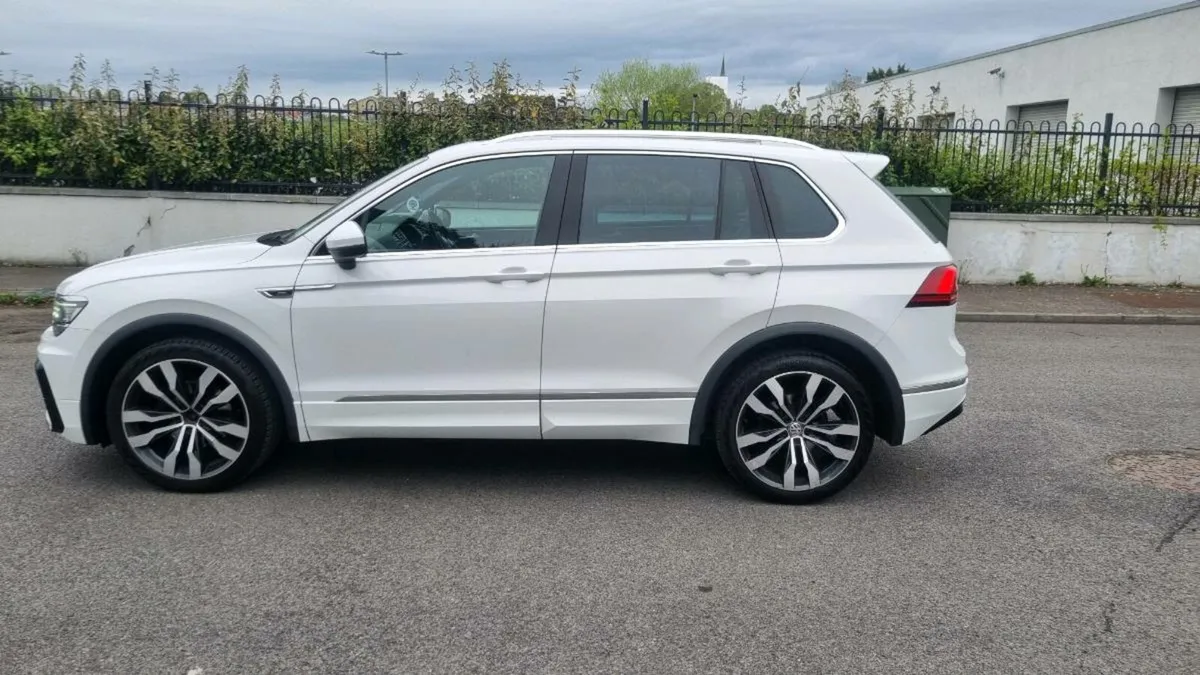 Car - Image 3