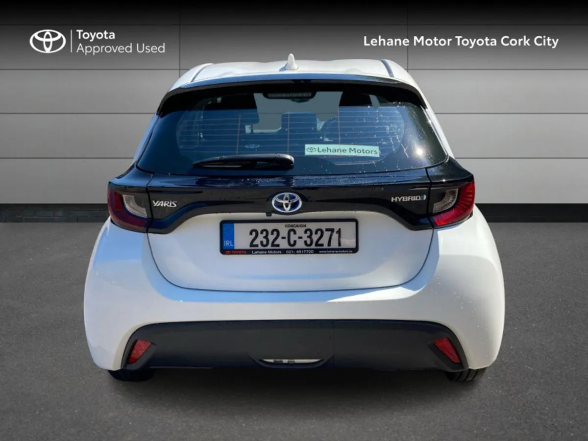 Toyota Yaris Yaris Hybrid Luna - Image 4