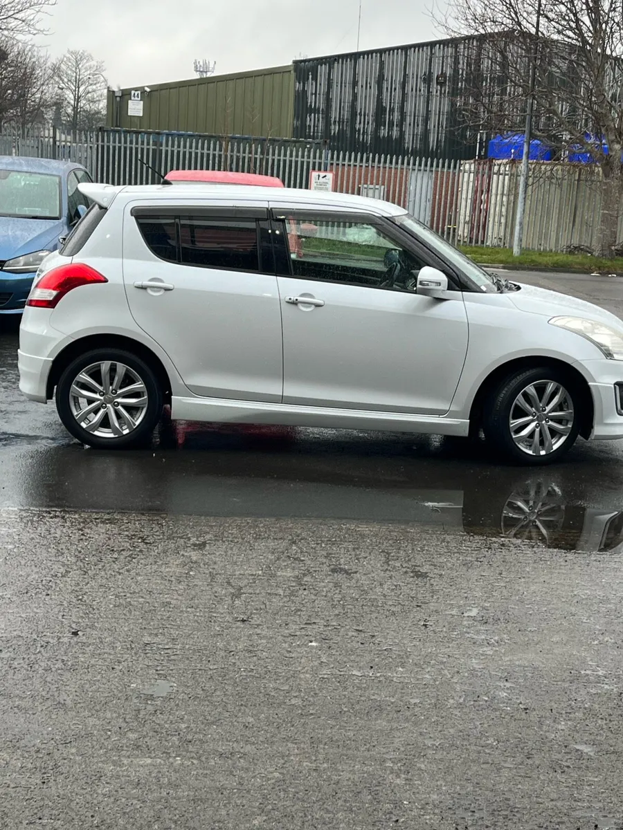 Car - Image 1