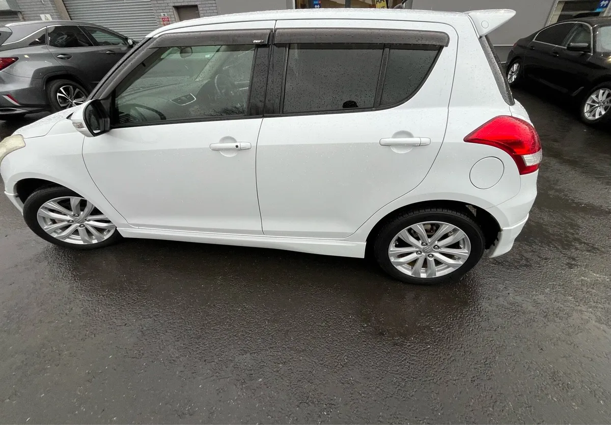 Car - Image 2