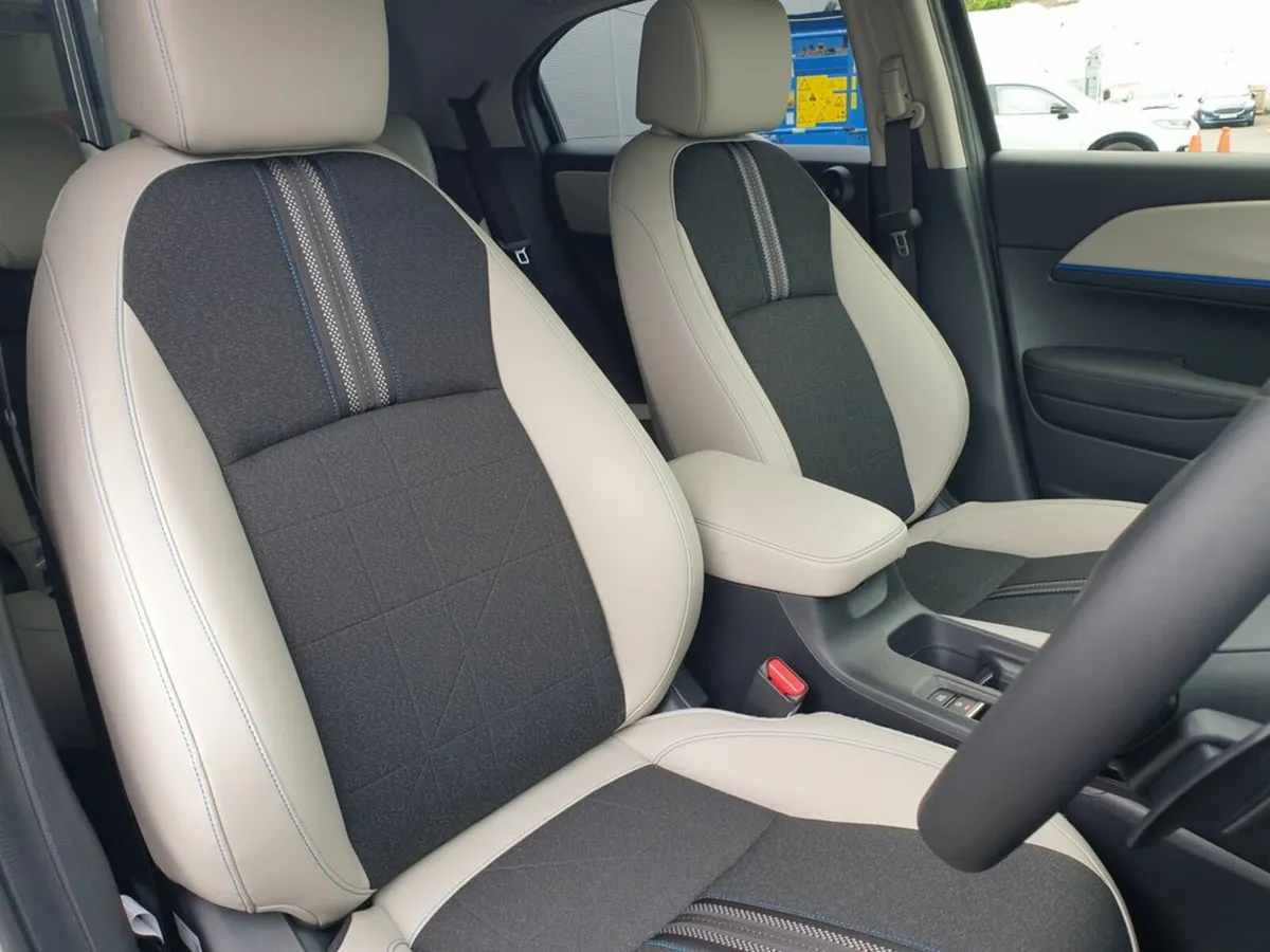 Honda HR-V "Advance Style" Model eHev Full Hybrid - Image 3