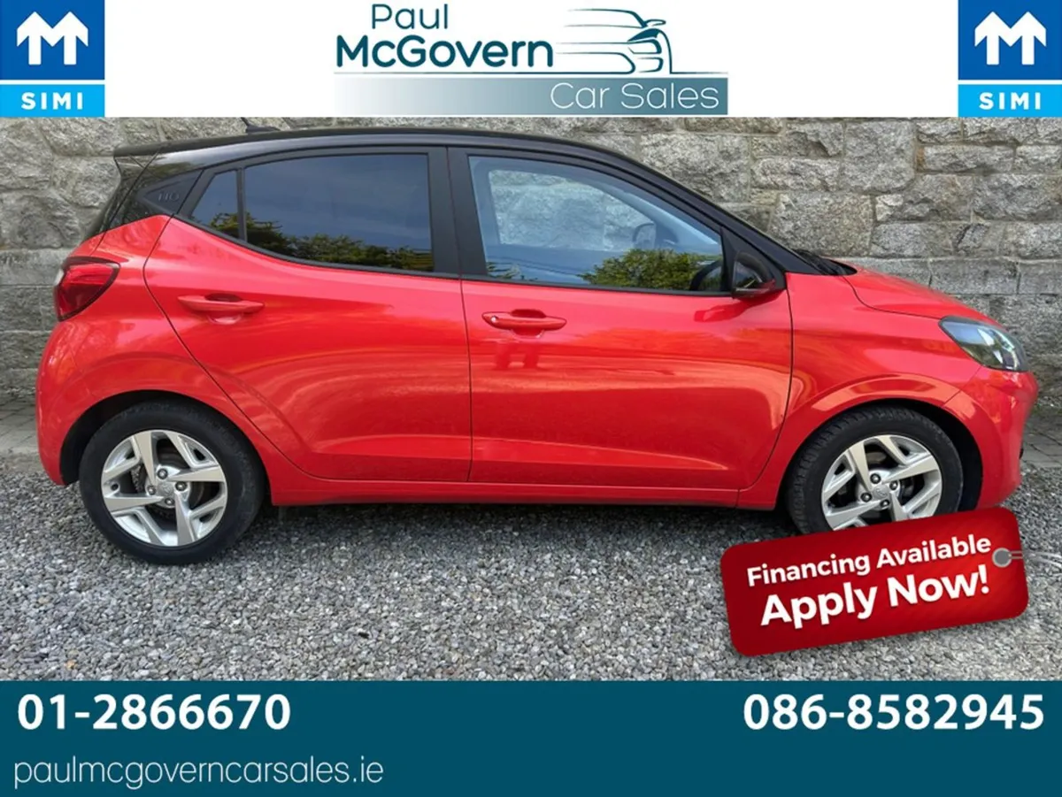 Hyundai i10 Deluxe Plus 2 Tone Roof 5dr // 1 Owne - Image 3