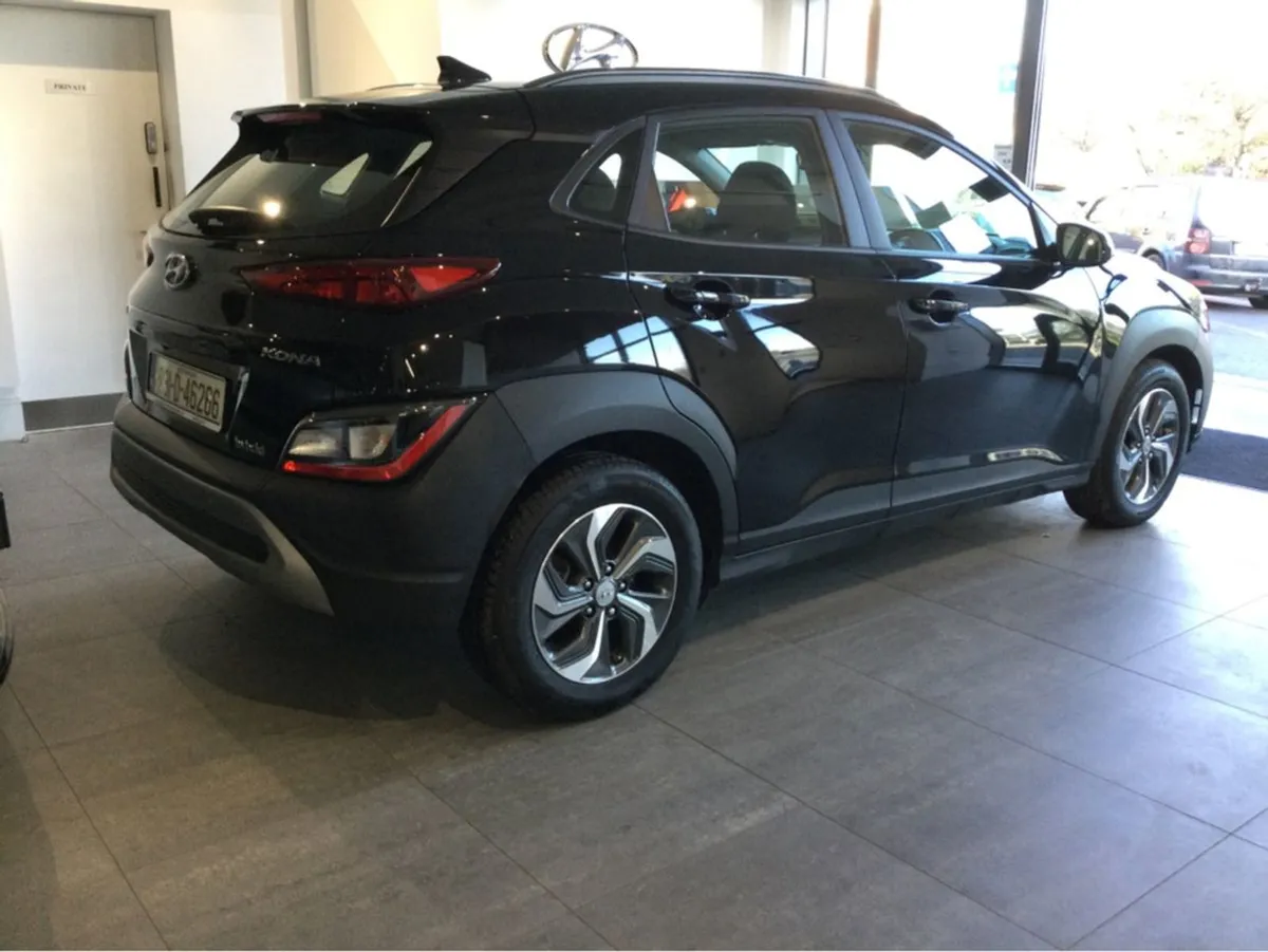 Hyundai Kona Hybrid - Image 2