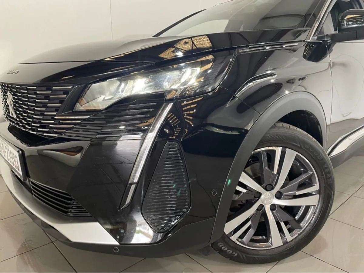 Peugeot 3008 Allure 1.5 Diesel Blue 130 - Image 3