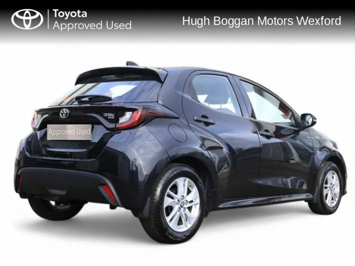 Toyota Yaris Hybrid Luna 4DR Auto - Image 2