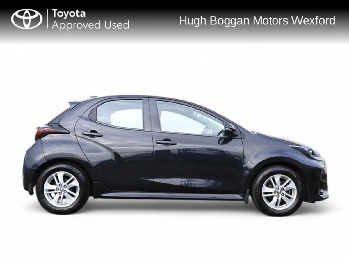 Toyota Yaris Hybrid Luna 4DR Auto - Image 3