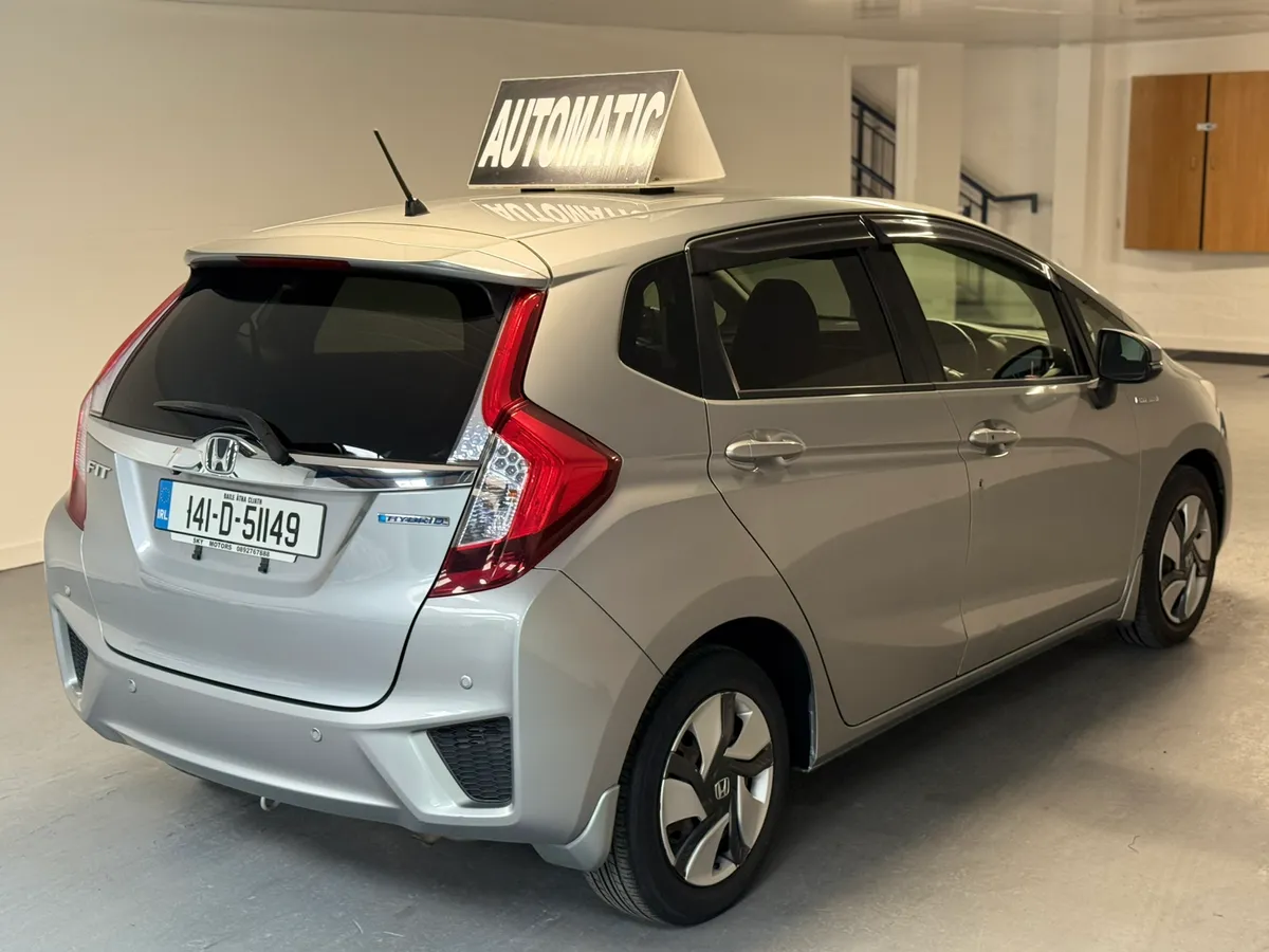 2014 Honda Fit 1.5 Hybrid auto Leather 43K Miles - Image 4