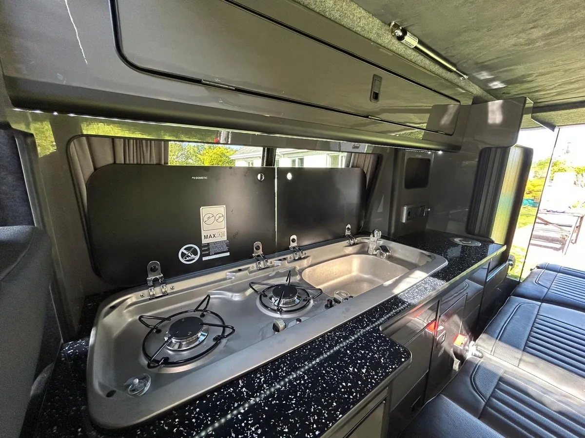VW Transporter Camper 2019 - Image 2