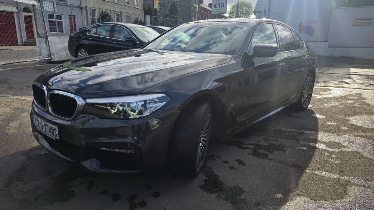 BMW 5-Series 2017 G30 AA APPROVED - Image 4