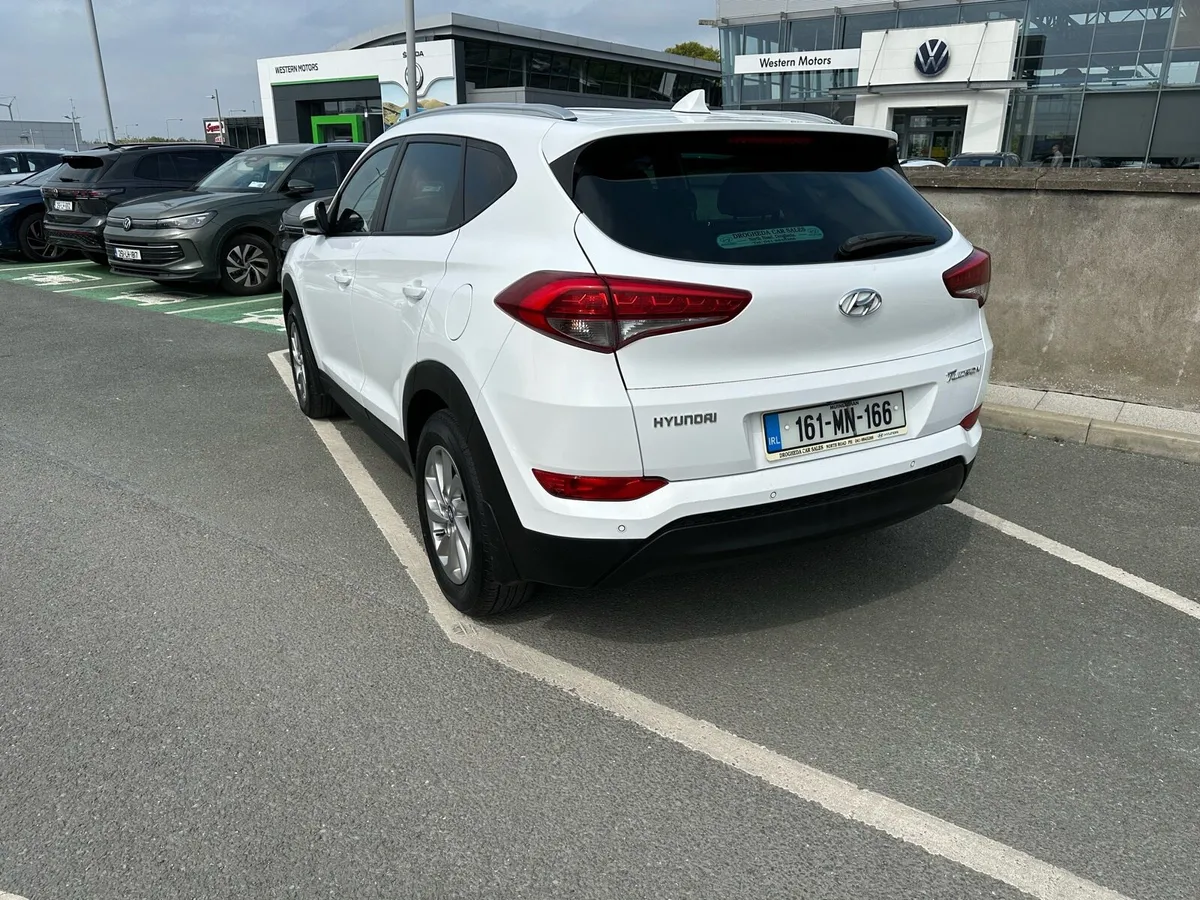 2016 HYUNDAI TUSCAN EXECUTIVE 1.7 DIESAL - Image 3