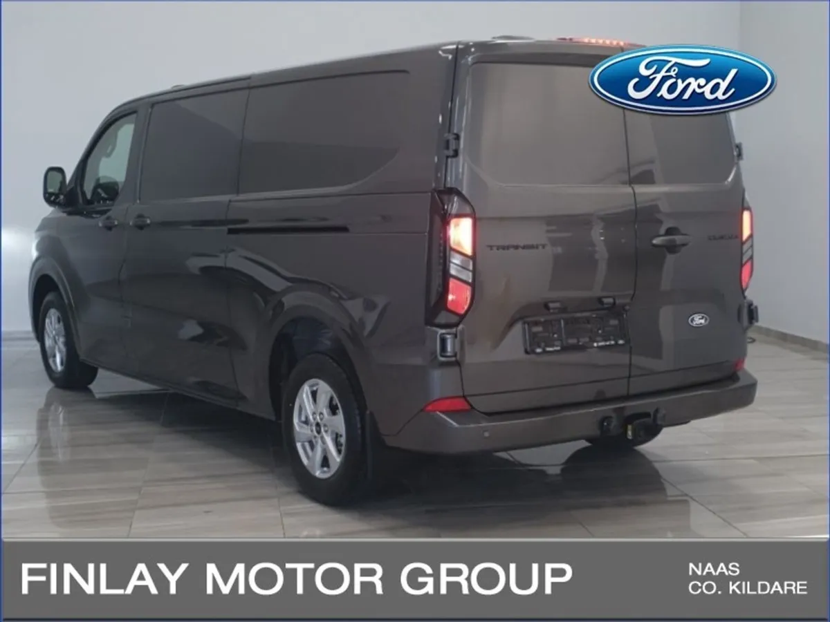 Ford Transit Custom Custom Limited LWB 170ps Auto - Image 4