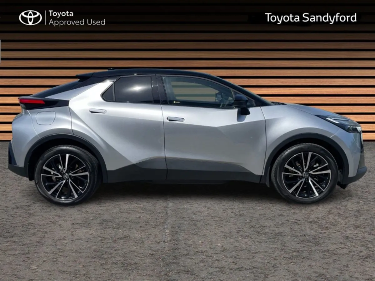 Toyota C-HR Phev Sol// Panoramic Roof // Heated L - Image 3