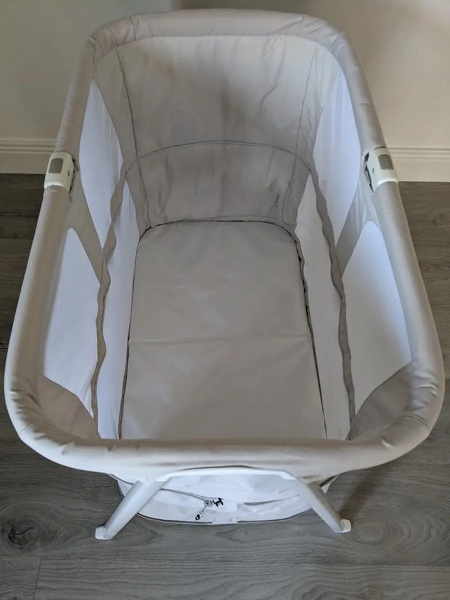 Chicco Lullago Zip Expandable Playpen, Crib & Travel Crib - Image 3